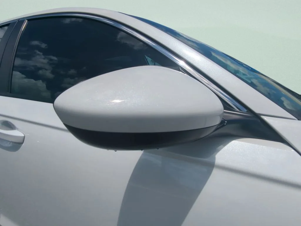 New 2026 Platinum White Pearl Honda LX image 22