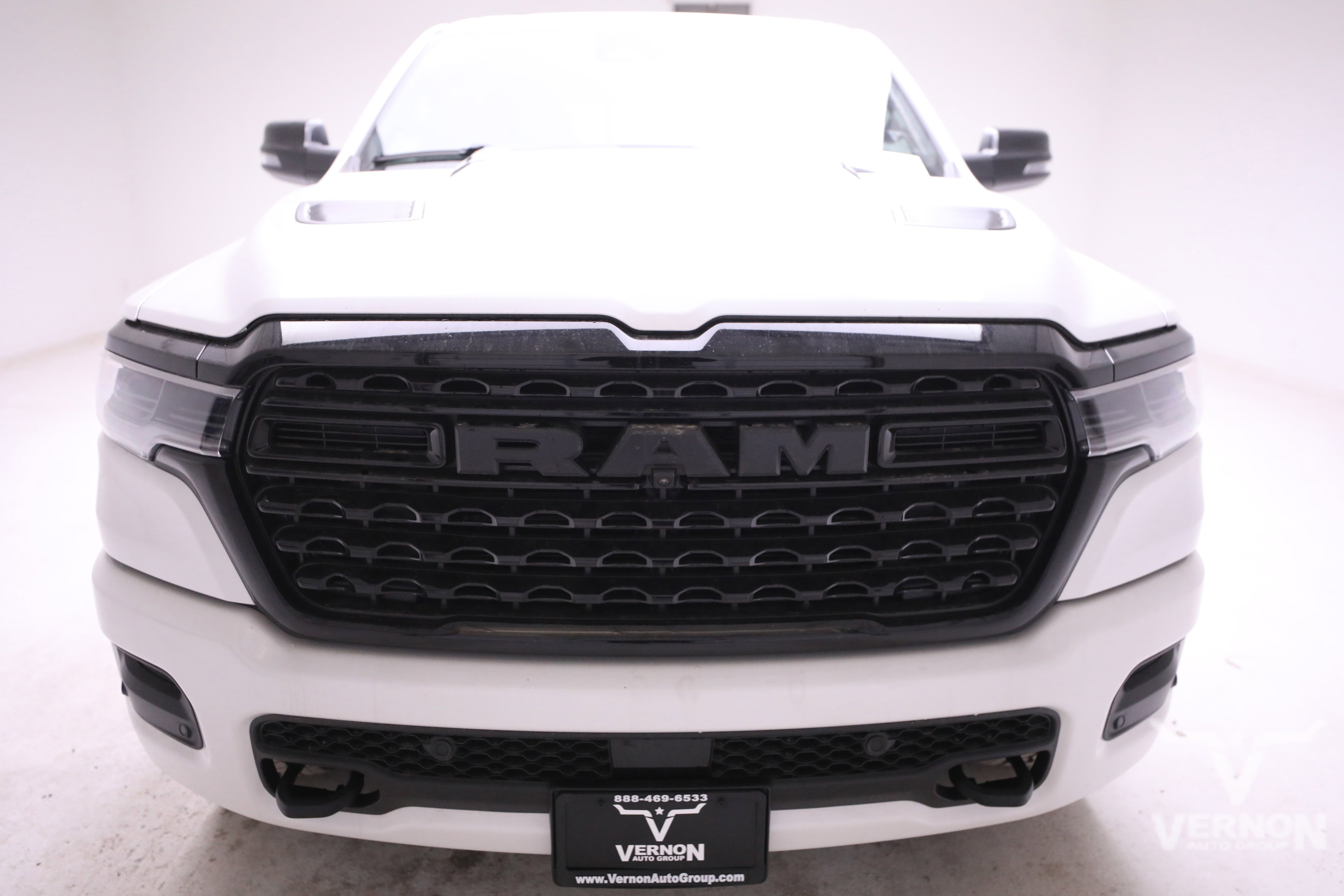 New 2026 Ivory White Tri-Coat Pearlcoat Ram N image 8