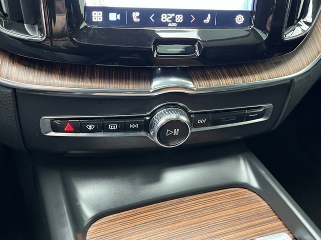 Used 2024 Silver Dawn Metallic Volvo Plus Dark Theme image 20