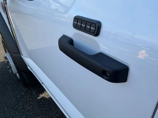 New 2026 Oxford White Ford XL image 8