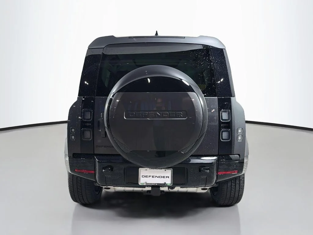 New 2026 Carpathian Grey Land Rover X-Dynamic SE image 6