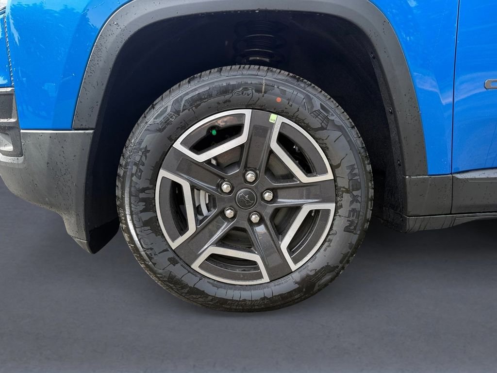 New 2026 Hydro Blue Pearl-Coat Exterior Paint Jeep Limited image 10