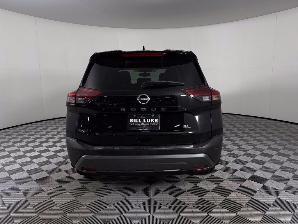 Used 2023 Black Nissan SL image 9