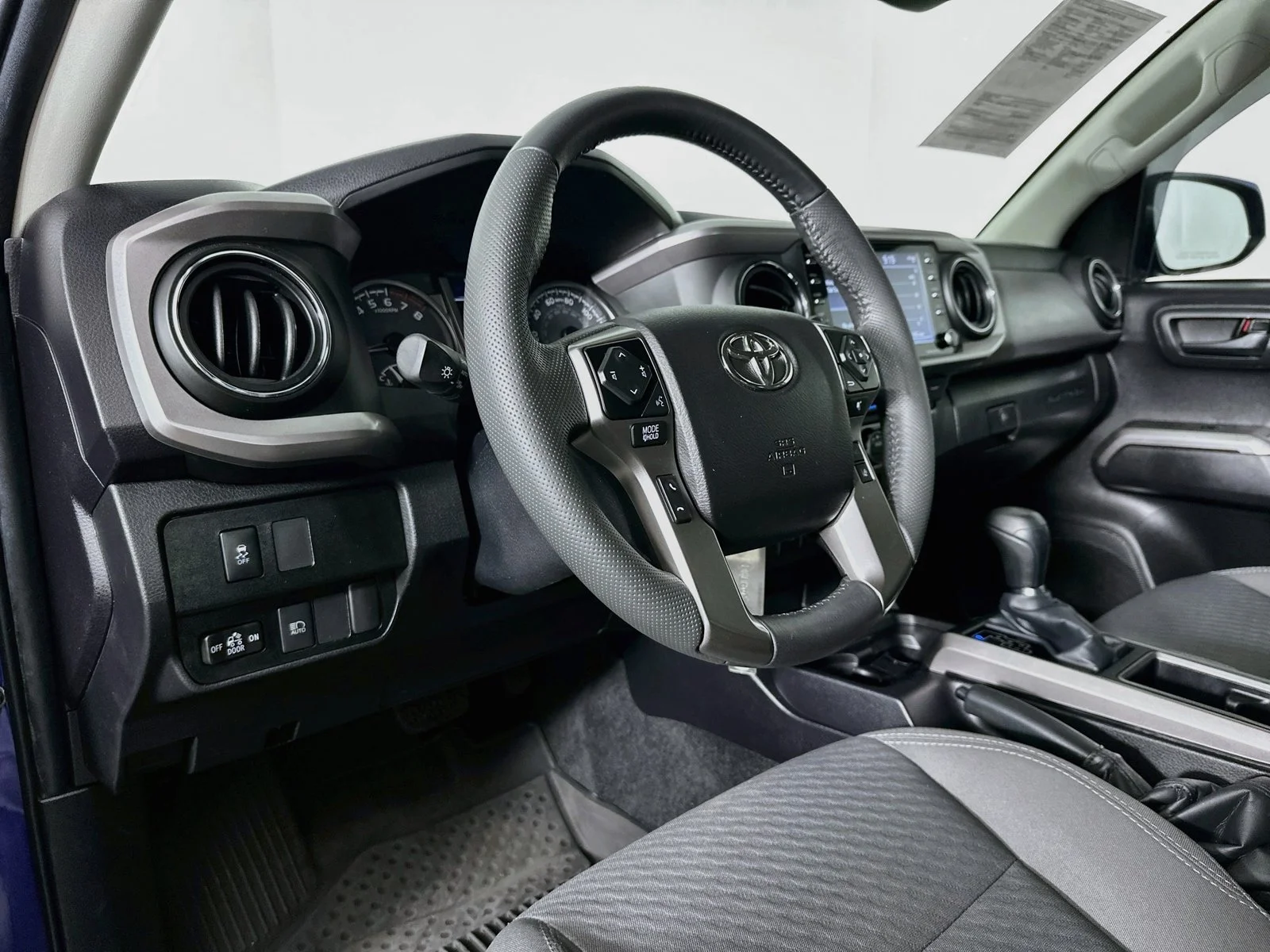 Certified Used 2022 Blue Toyota SR5 image 9