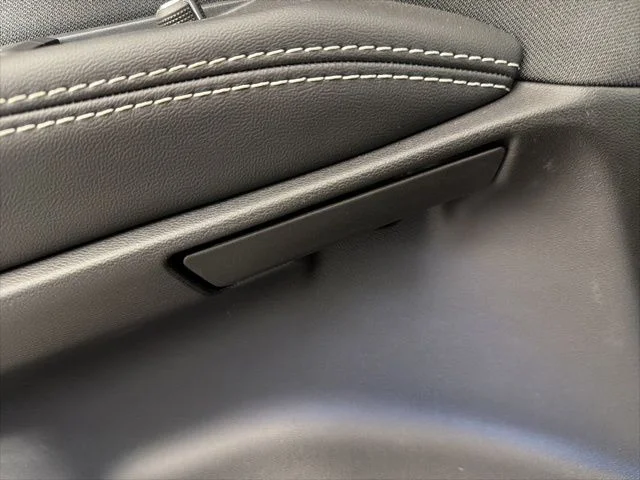 New 2026  Jeep Laredo image 13