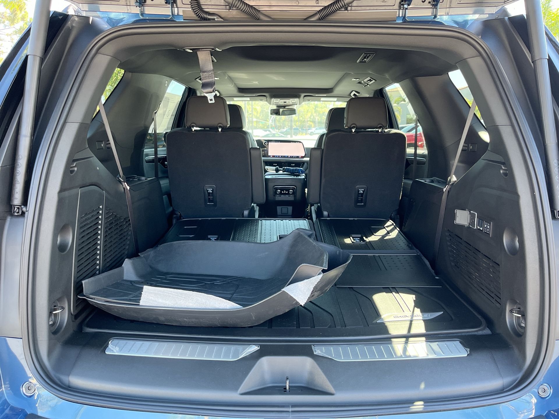 2025 Chevrolet Tahoe Premier - Photo 64