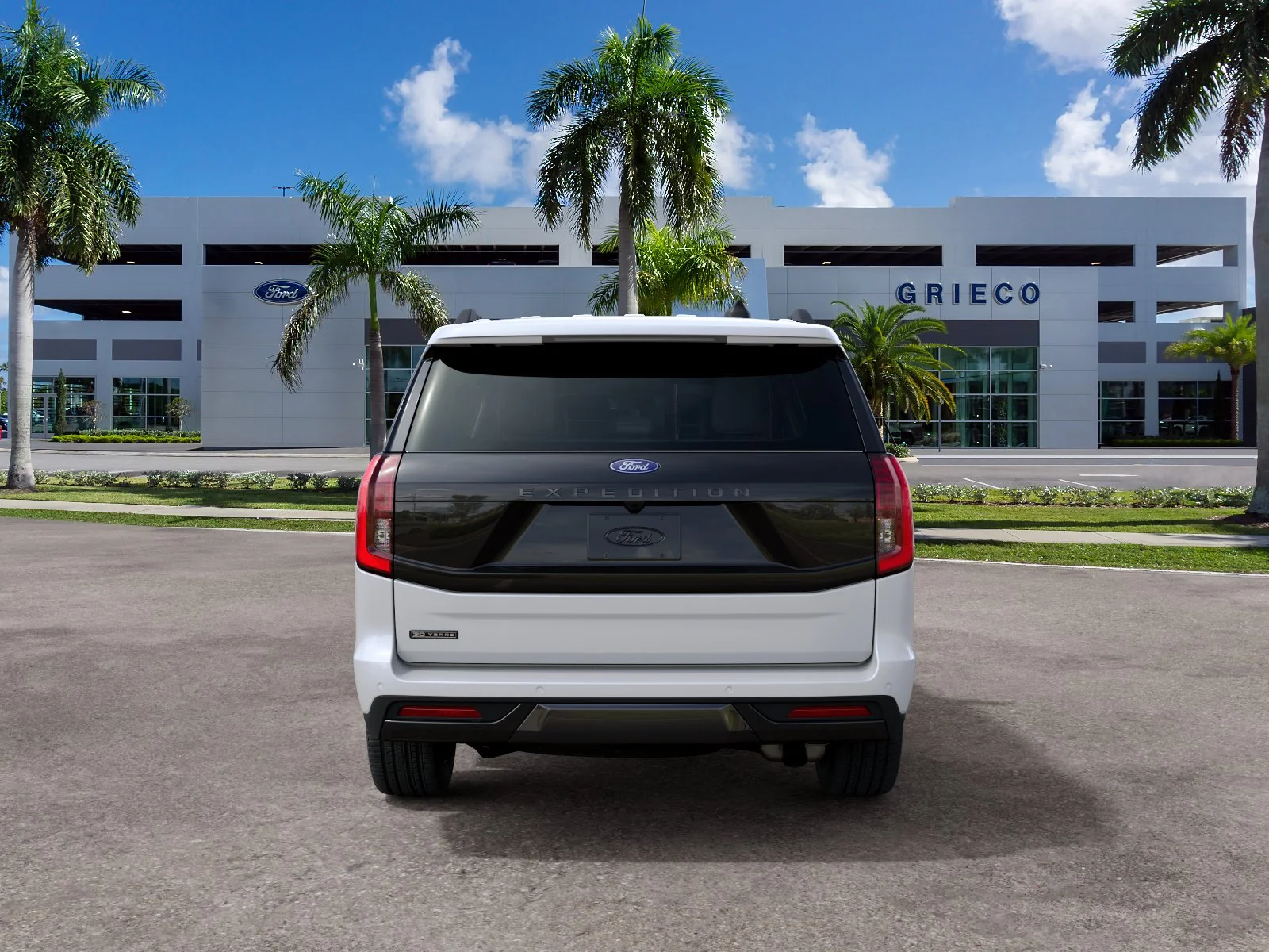 New 2027 Star White Metallic Tri-Coat Ford Platinum image 31