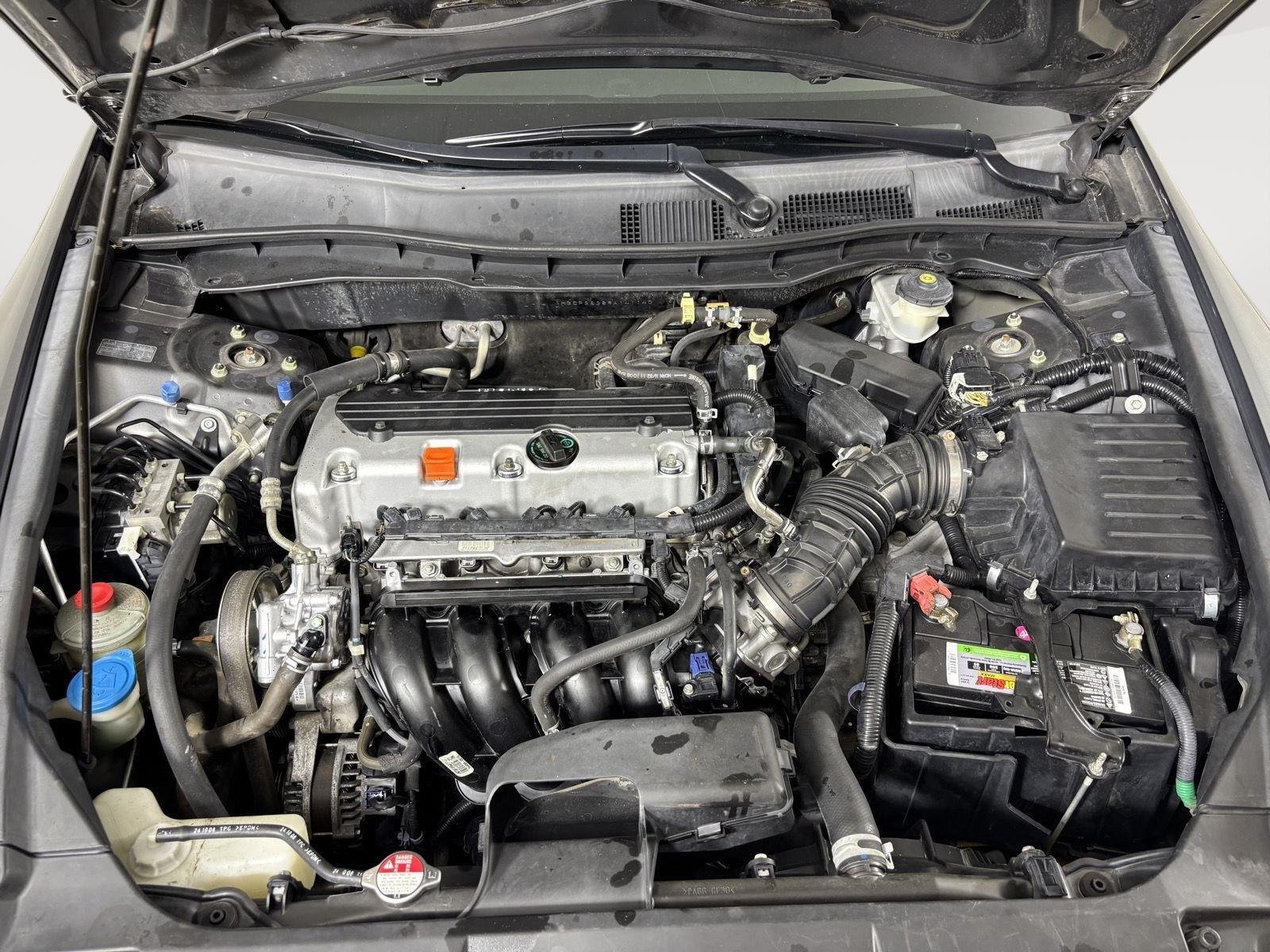 Used 2009 Polished Metal Metallic Honda LX image 11