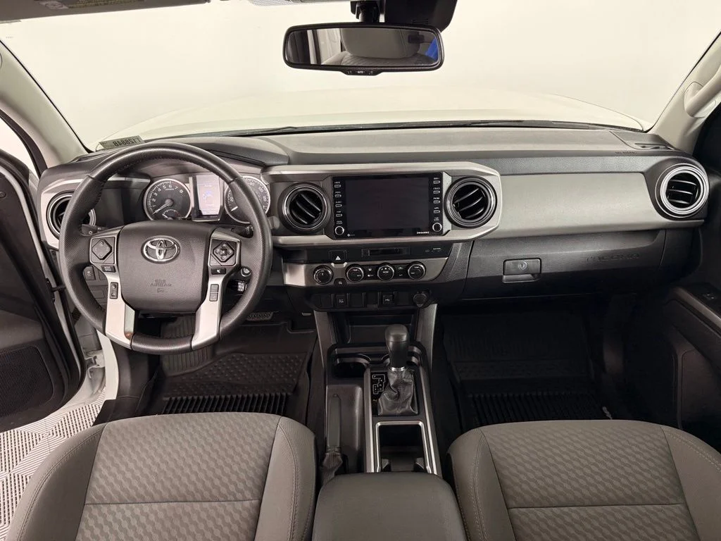 Used 2021 White Toyota SR5 image 4