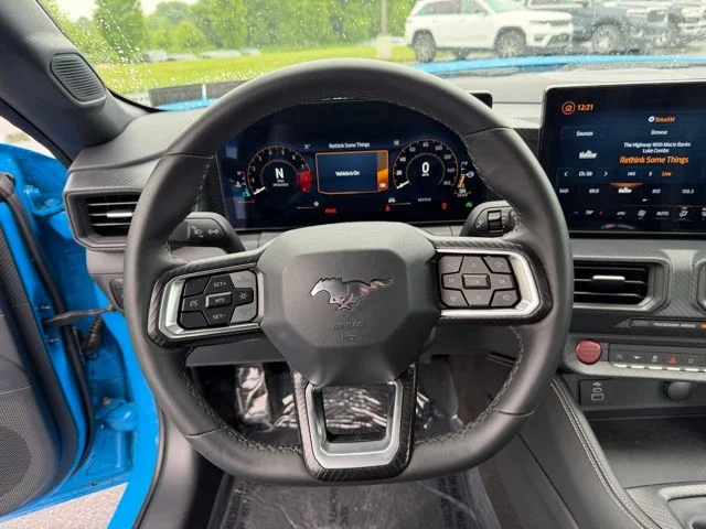 2025 Ford Mustang GT - Photo 15