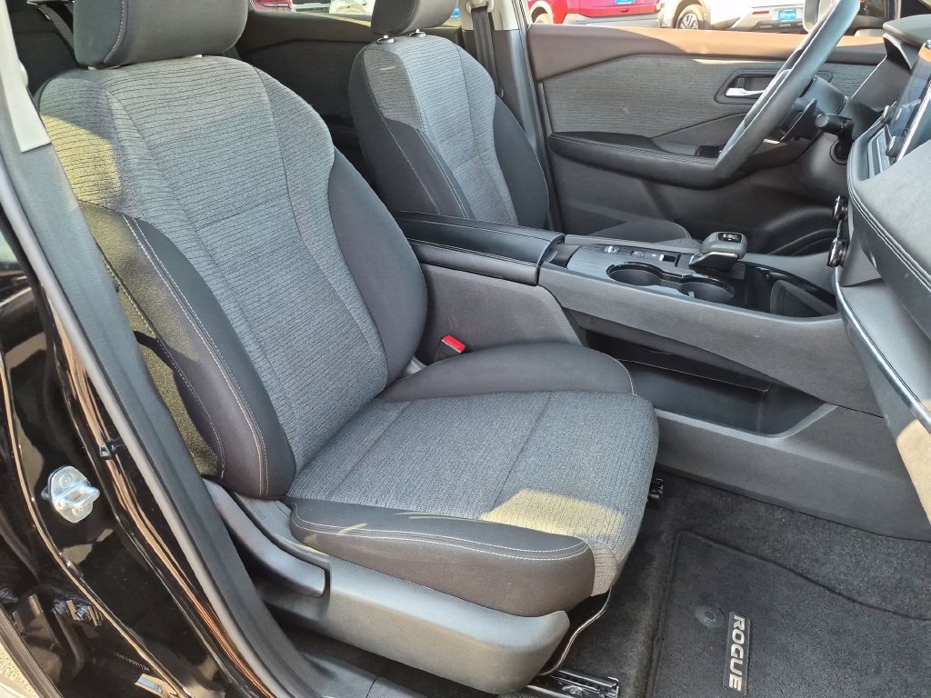 Used 2023 Black Nissan SV image 30