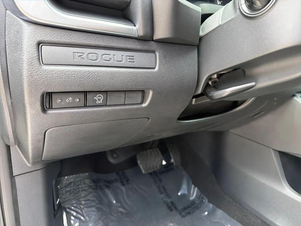 Certified Used 2024 Silver Nissan S image 16
