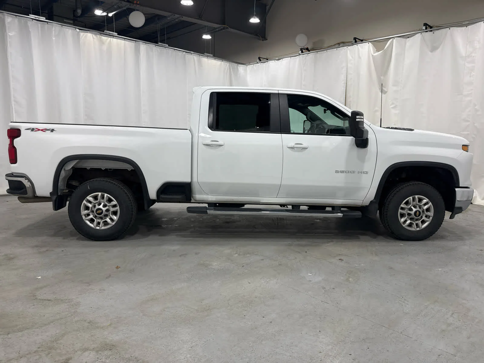 Used 2026 Summit White Chevrolet LT image 6
