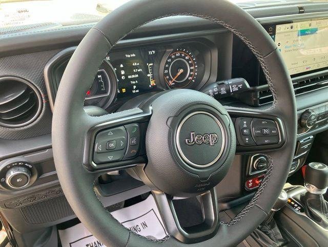 New 2026 Black Clear-Coat Exterior Paint Jeep Rubicon image 15