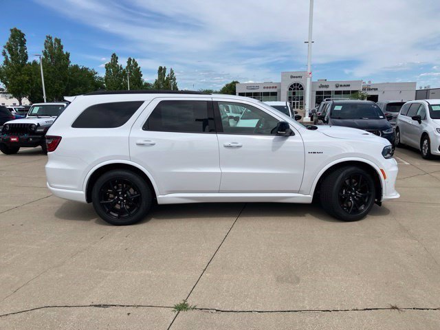 New 2026 White Knuckle Clear-Coat Exterior Paint Dodge GT Premium HEMI V8 image 4