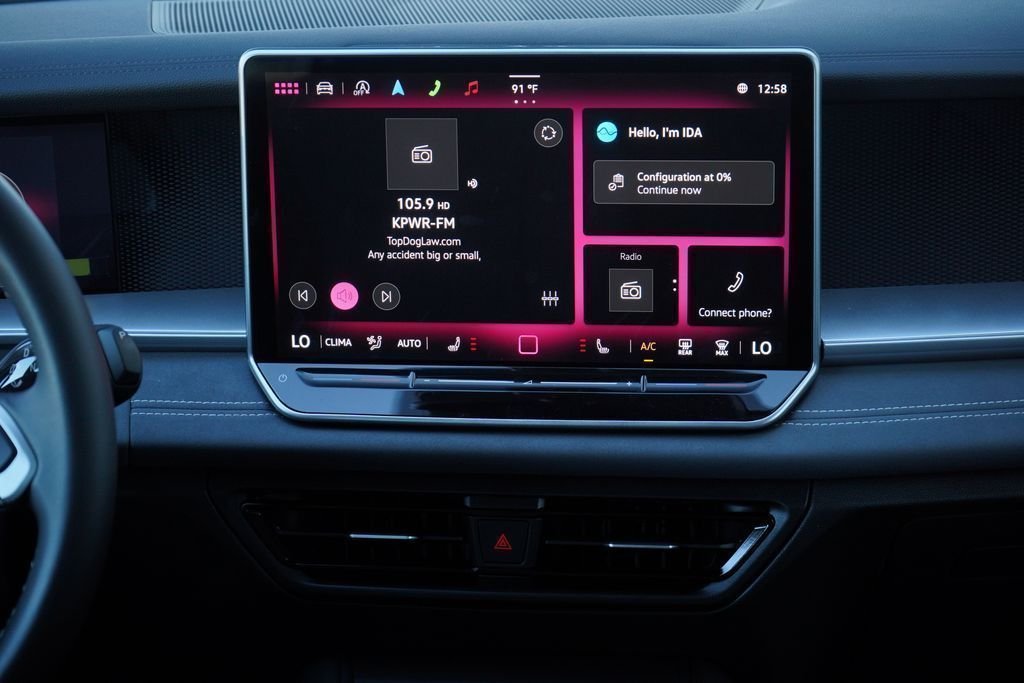 2025 Volkswagen Tiguan SE - Photo 10