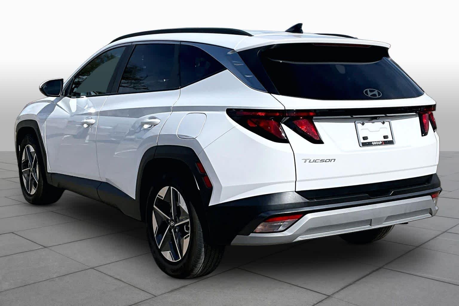 Used 2025 Serenity White Pearl Hyundai SEL image 11