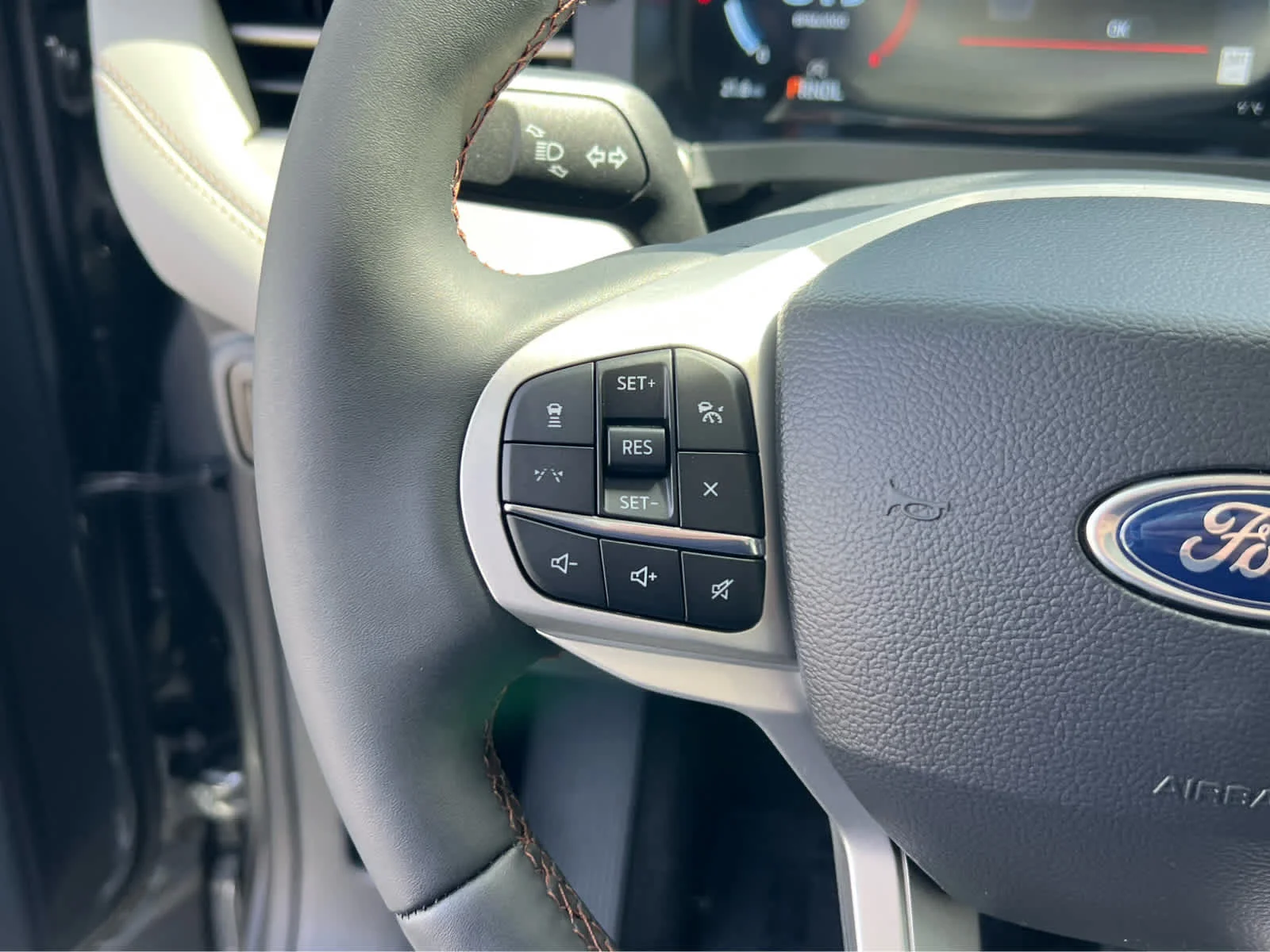 New 2026 Carbonized Gray Metallic Ford Active image 33