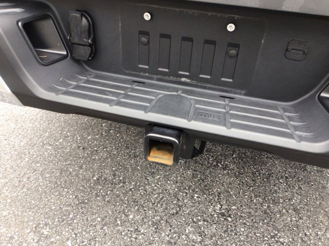 Certified Used 2025 Carbonized Gray Metallic Ford Lariat image 27