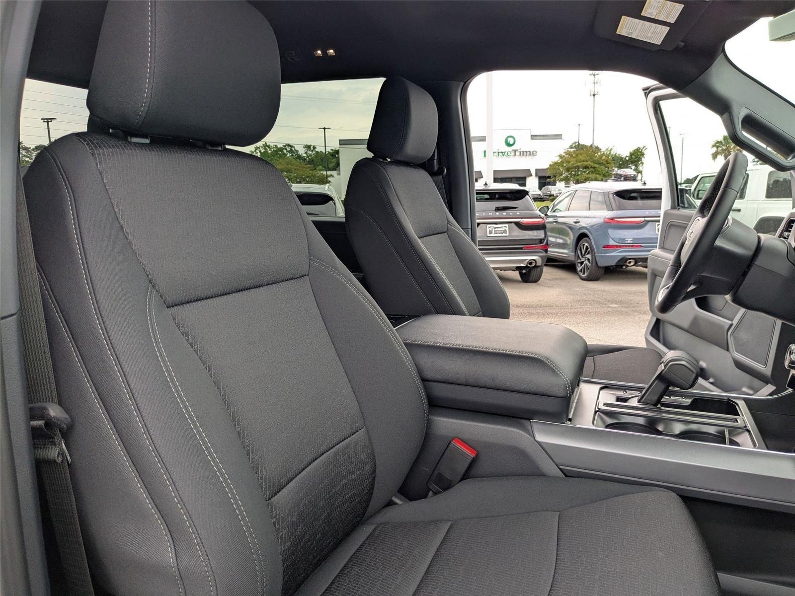 New 2026 Oxford White Ford XLT image 32
