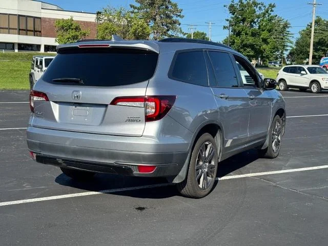 Used 2022 Lunar Silver Metallic Honda  image 3
