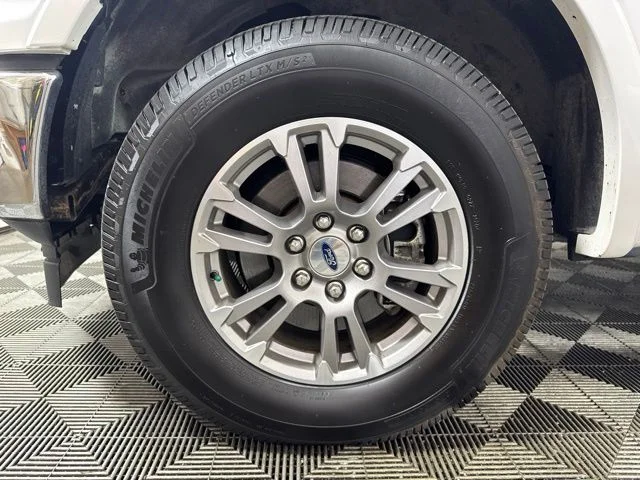 Used 2019 White Platinum Ford Lariat image 10
