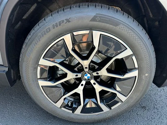 New 2026 Skyscraper Grey Metallic BMW 30 xDrive image 7
