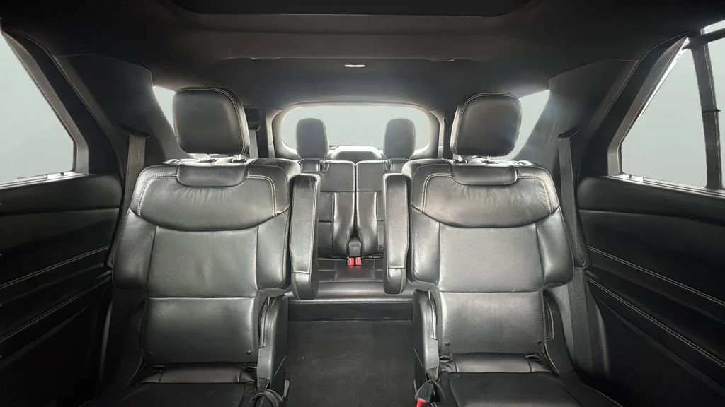 2022 Ford Explorer ST - Photo 16