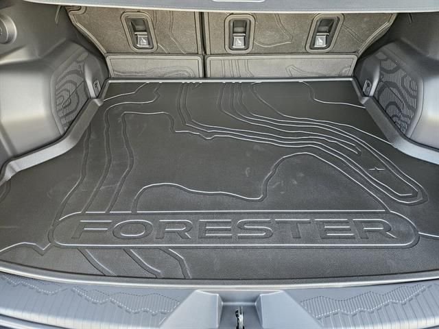 New 2026 CRYSTAL BLACK SILICA Subaru Limited image 21