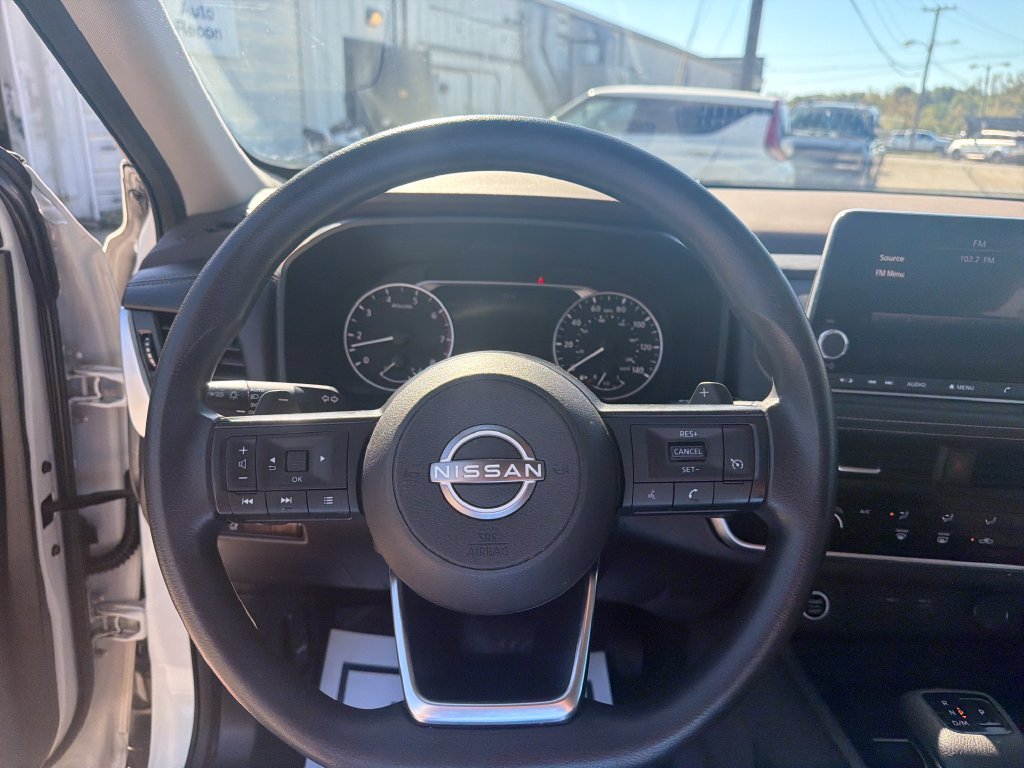 Used 2023 White Nissan S image 17