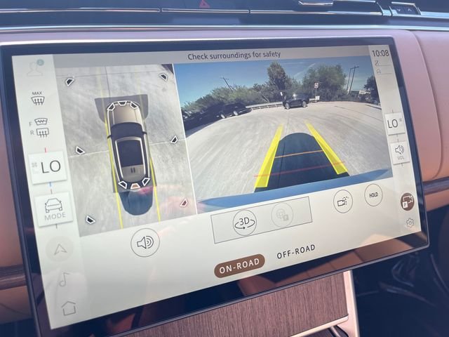 New 2026 Ostuni Pearl White Land Rover SE image 21