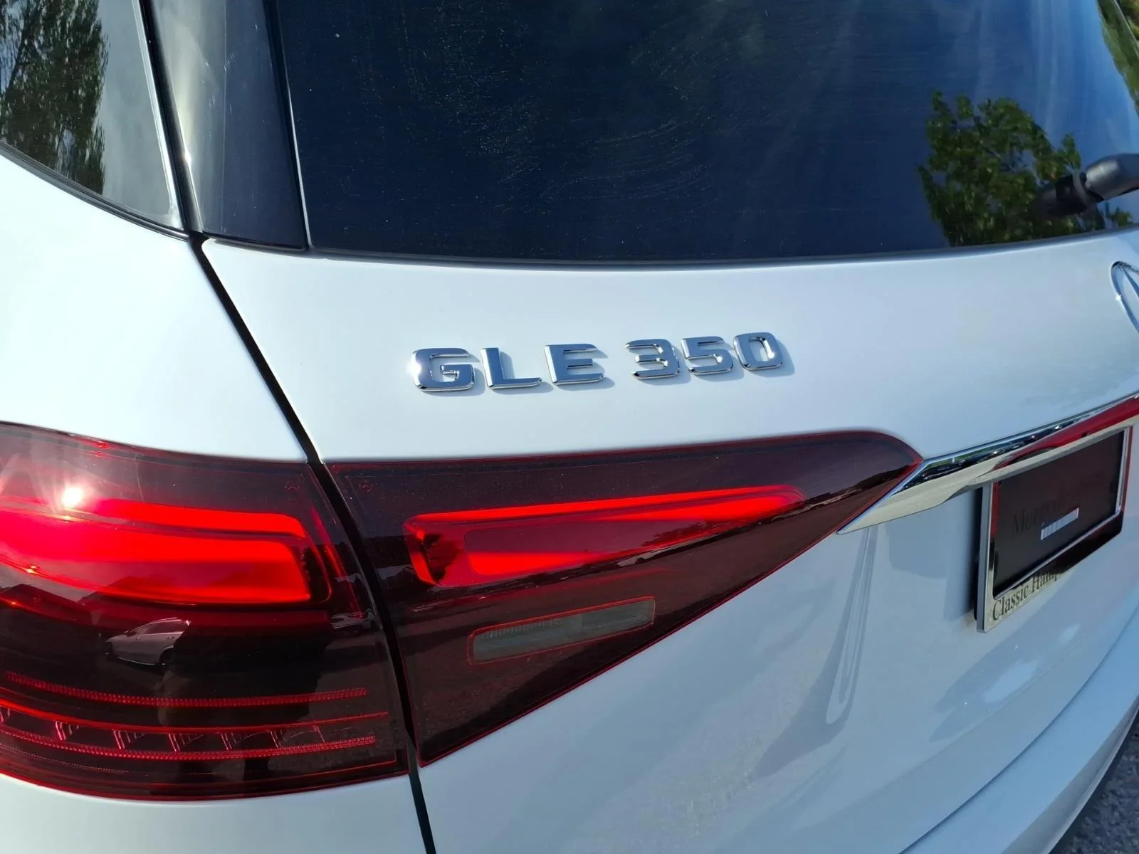 New 2026 Polar White Mercedes-Benz GLE 350 image 9