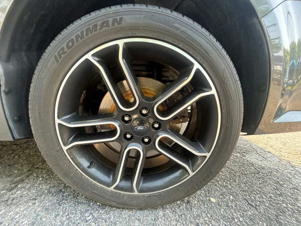 Used 2015 Black Ford SEL image 39