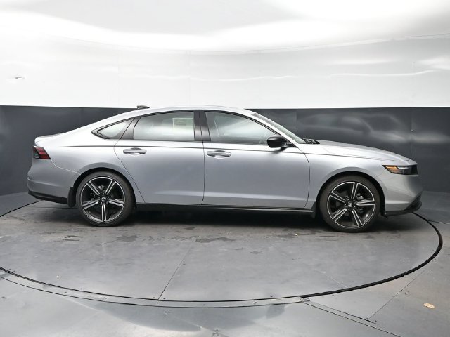 New 2026 Solar Silver Metallic Honda SE image 4