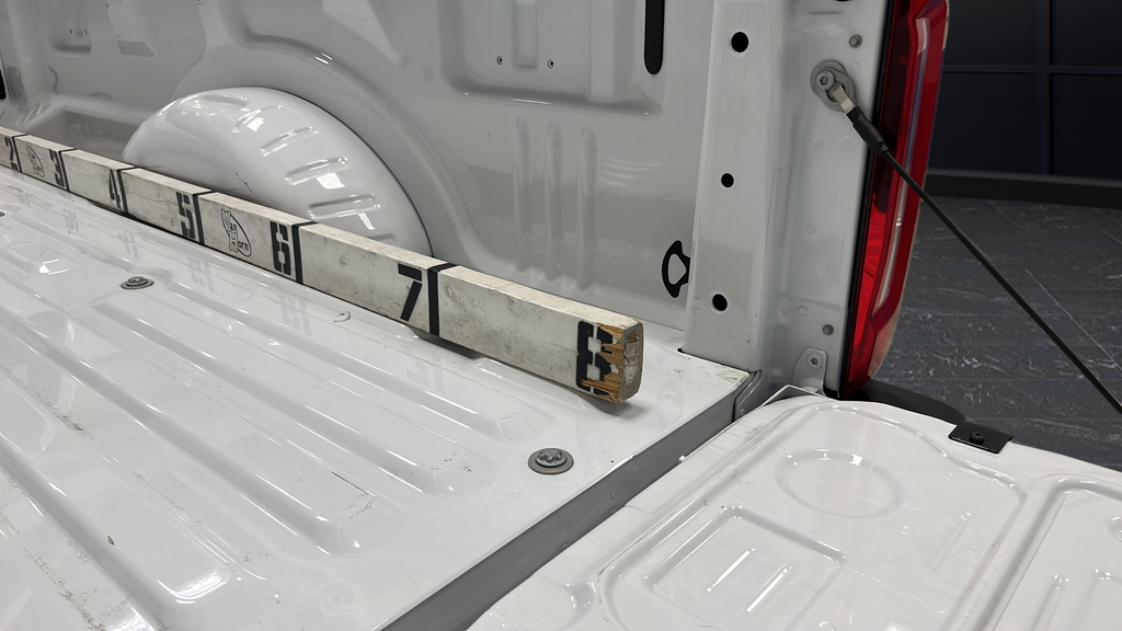Used 2025 Oxford White Ford XL image 30