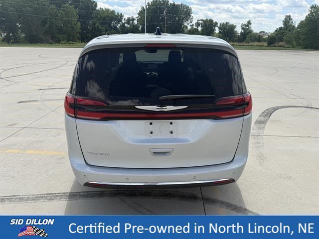 Certified Used 2023 Silver Mist Clearcoat Chrysler Touring L image 5