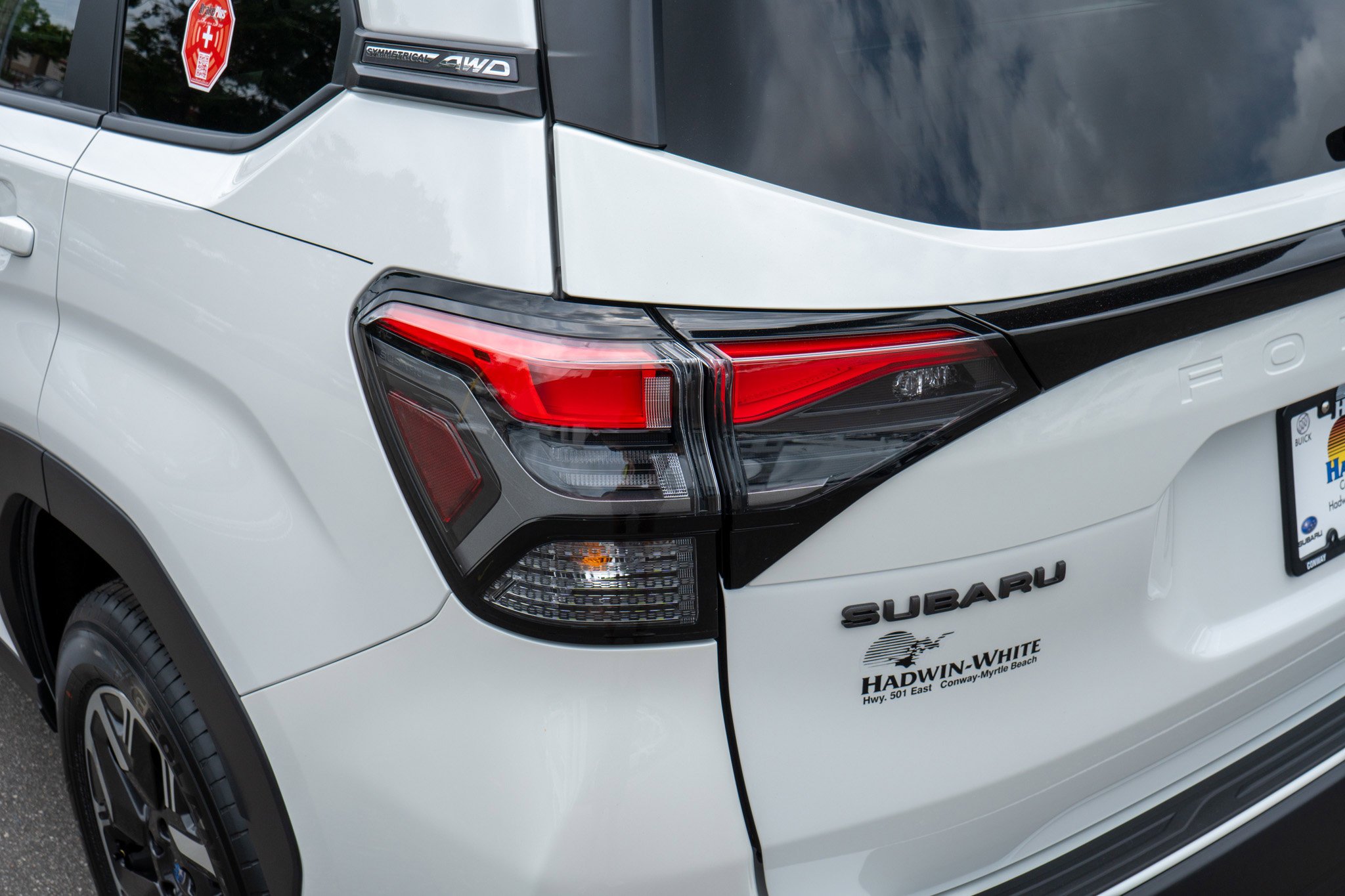 New 2026 CRYSTAL WHITE PEARL Subaru Premium image 10