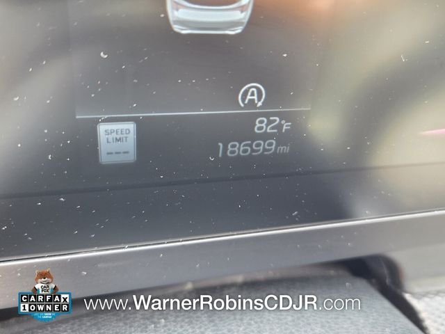 Used 2025 White Kia LX image 27