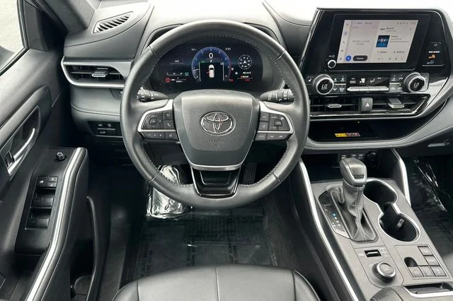 Certified Used 2025 Silver Toyota XSE image 18