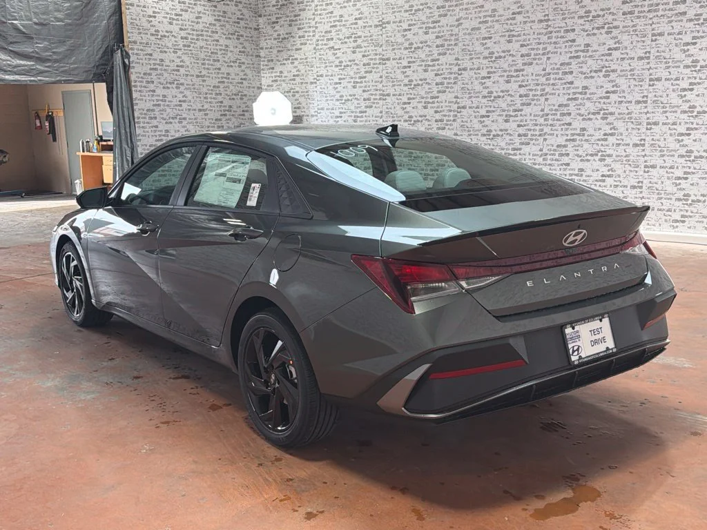 New 2026 Amazon Gray Hyundai SEL Sport Plus image 5