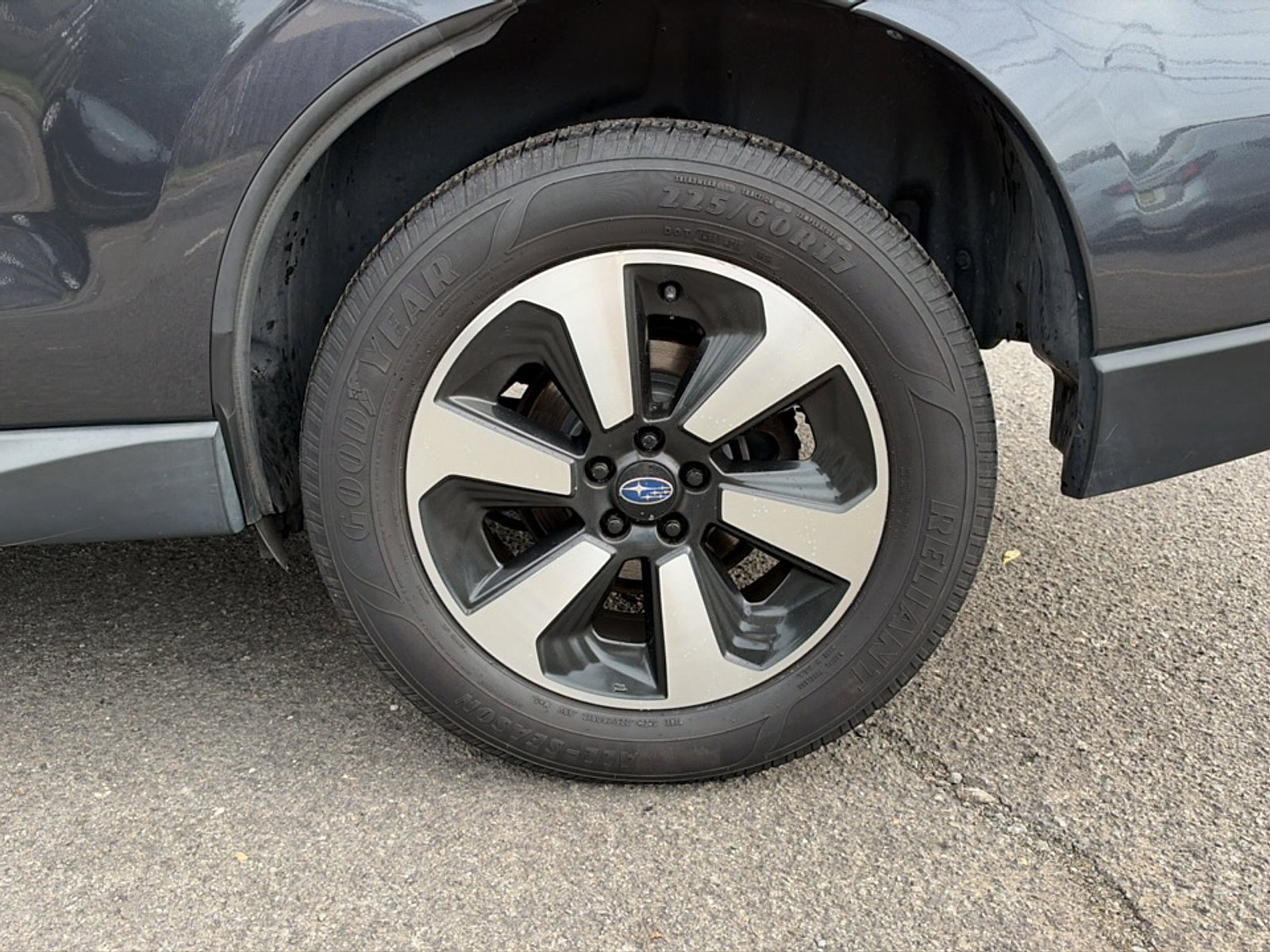 Used 2018 Dark Gray Metallic Subaru 2.5i image 37