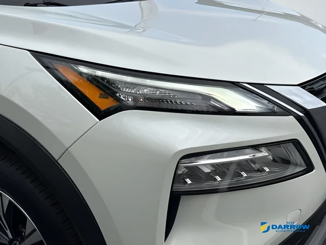 Used 2023 White Nissan SV image 25