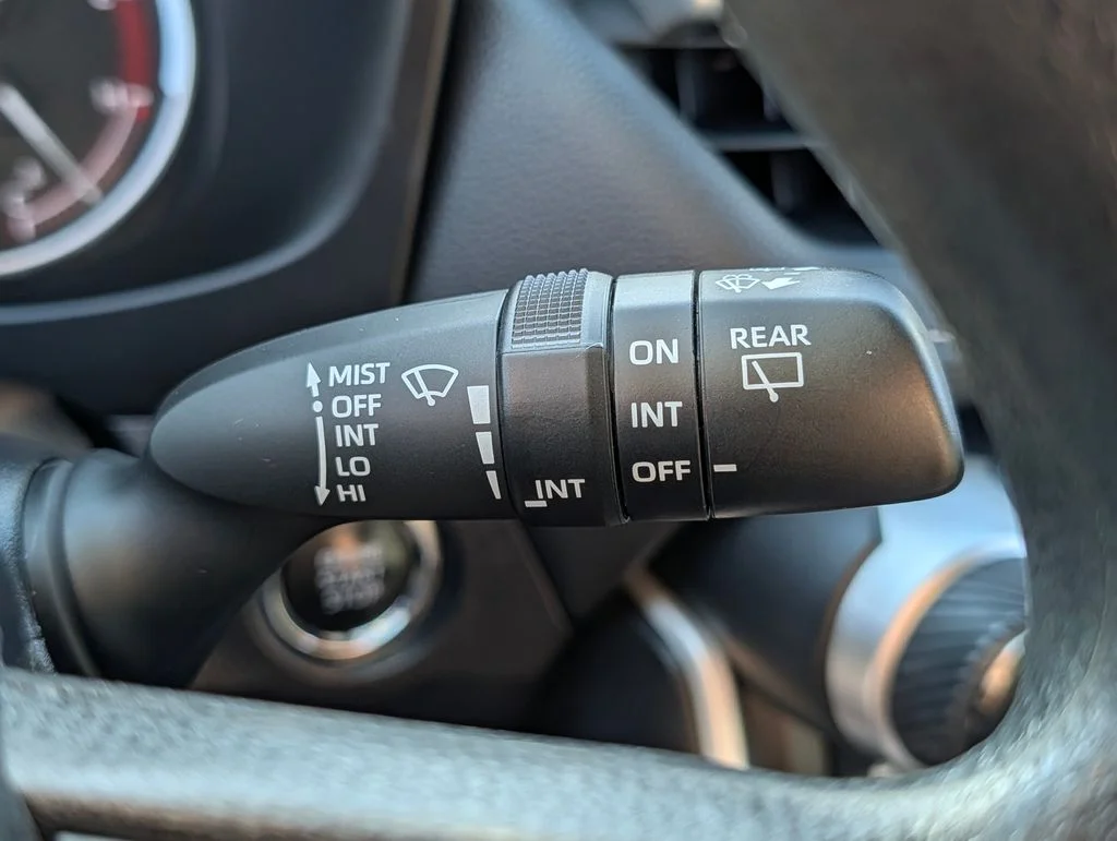 2024 Toyota RAV4 XLE - Photo 29