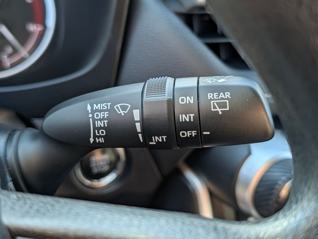2024 Toyota RAV4 XLE - Photo 29