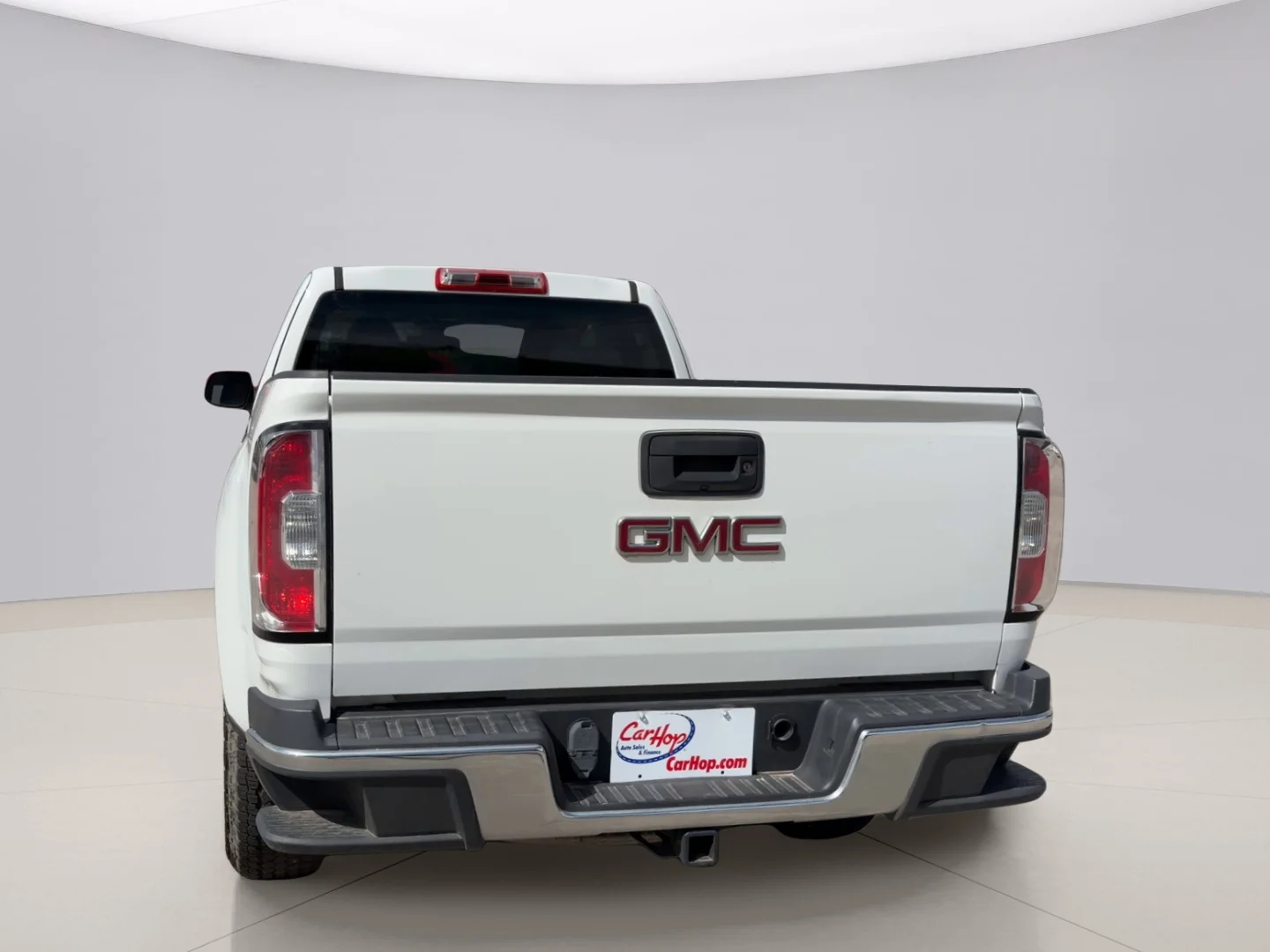 Used 2018 White Gmc BASE image 4