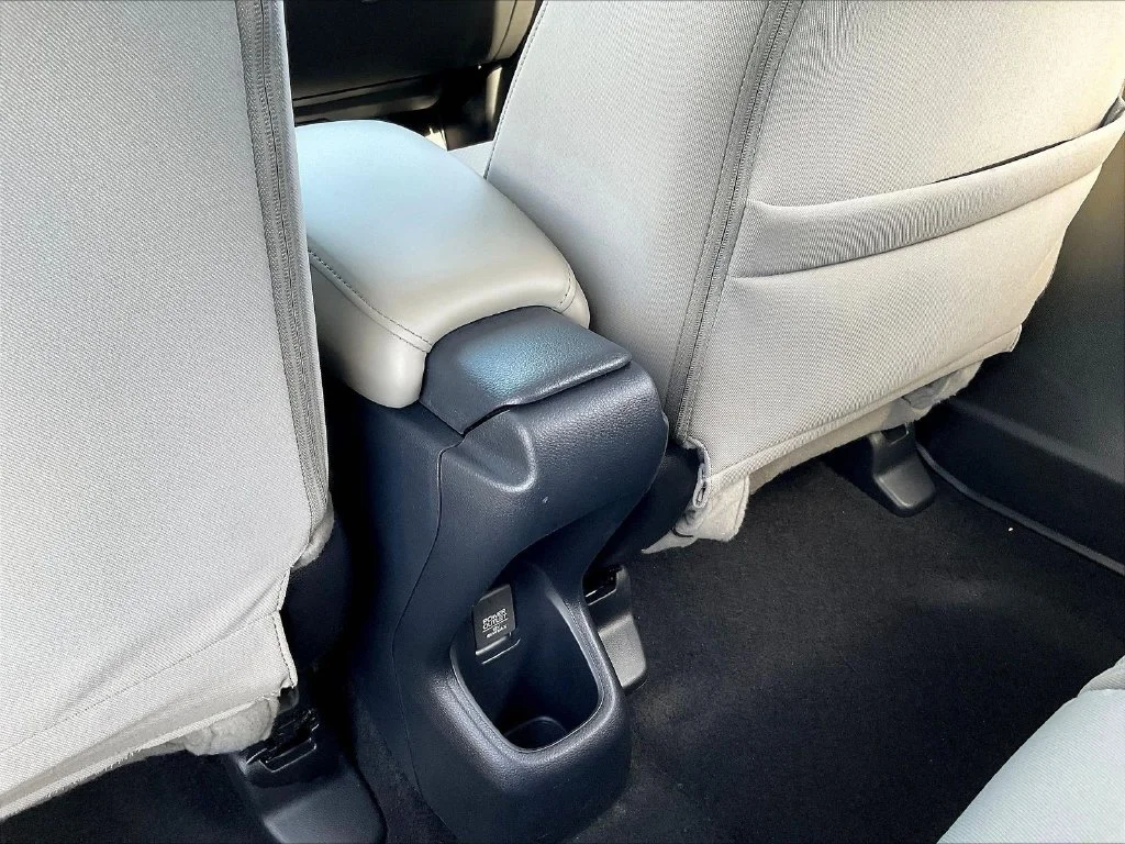 Used 2021  Honda EX image 11