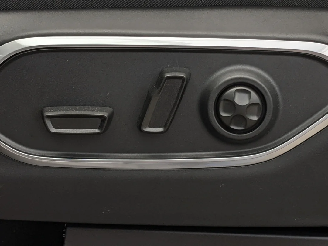 New 2026 Black Jeep 85th Anniversary - - 4x4 - McIntosh Audio 19 Spkrs - 3 Panel Sunroof - Surround View Cam & More! image 14