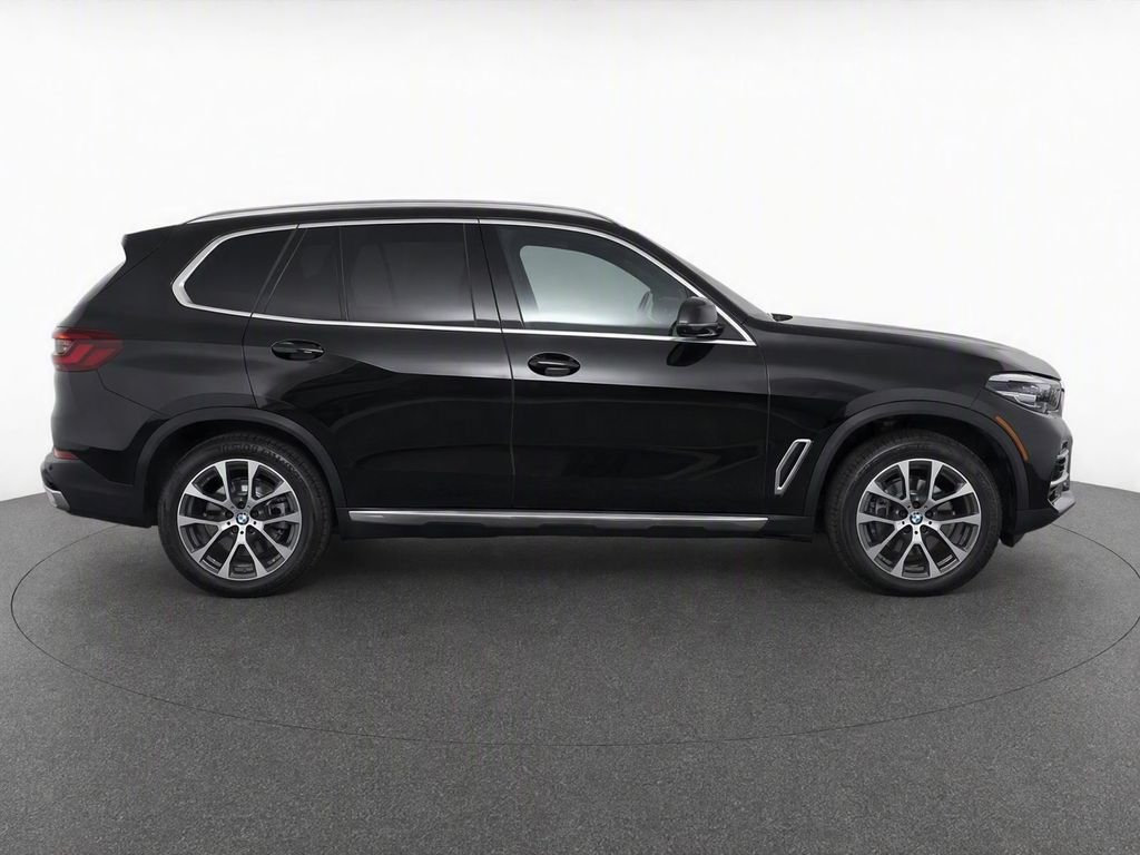 Used 2023 Black Sapphire Metallic BMW xDrive40i image 32
