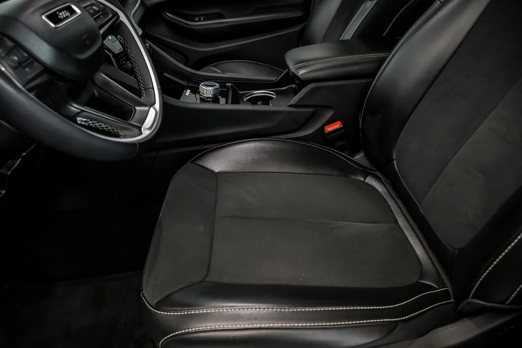 Used 2024 White Jeep Altitude X image 12