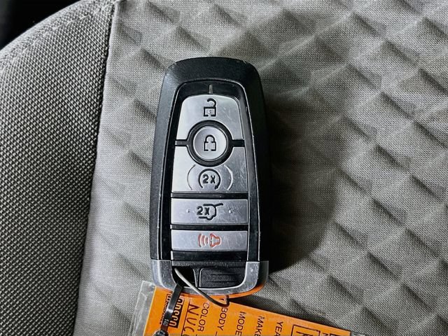 Used 2022 White Ford SE image 10